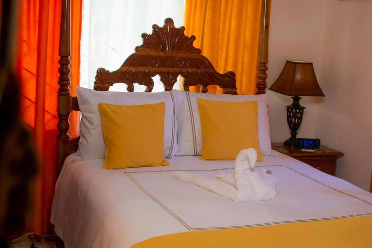 Windbreak Villa Buff Bay Ngoại thất bức ảnh